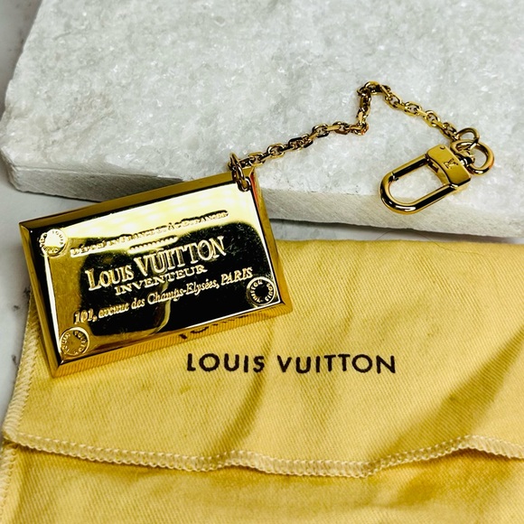 EUC Louis Vuitton Gold-Toned Inventeur Mirror Bag Charm - Picture 1 of 12